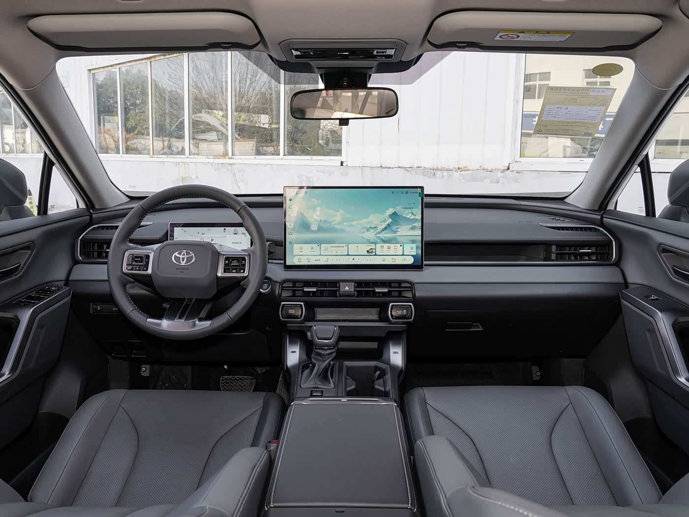 TOYOTA RAV 4 — фото 2