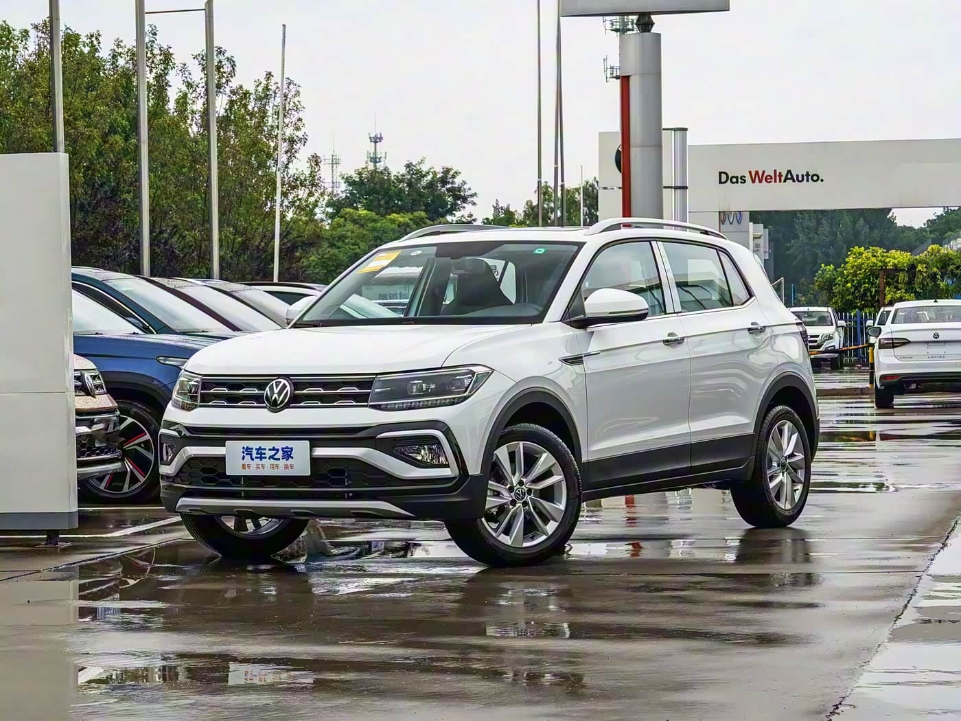 VOLKSWAGEN T-CROSS