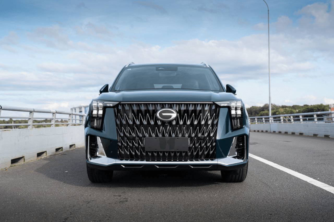 GAC GS8 II Hybrid (6-местный) — фото 3