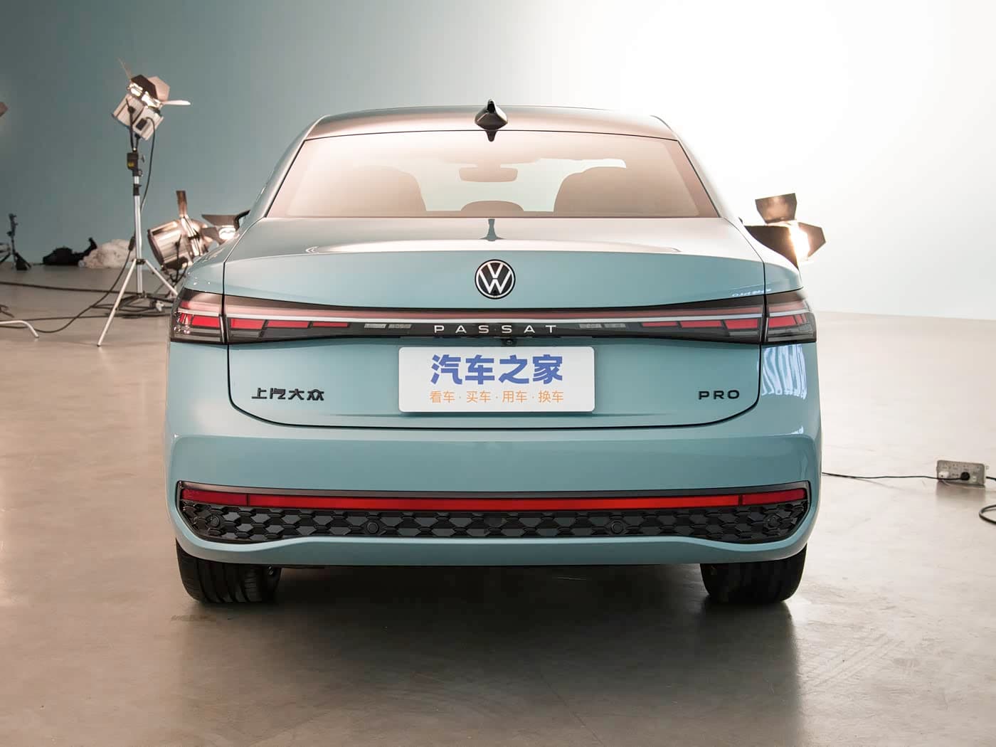 VOLKSWAGEN PASSAT — фото 4