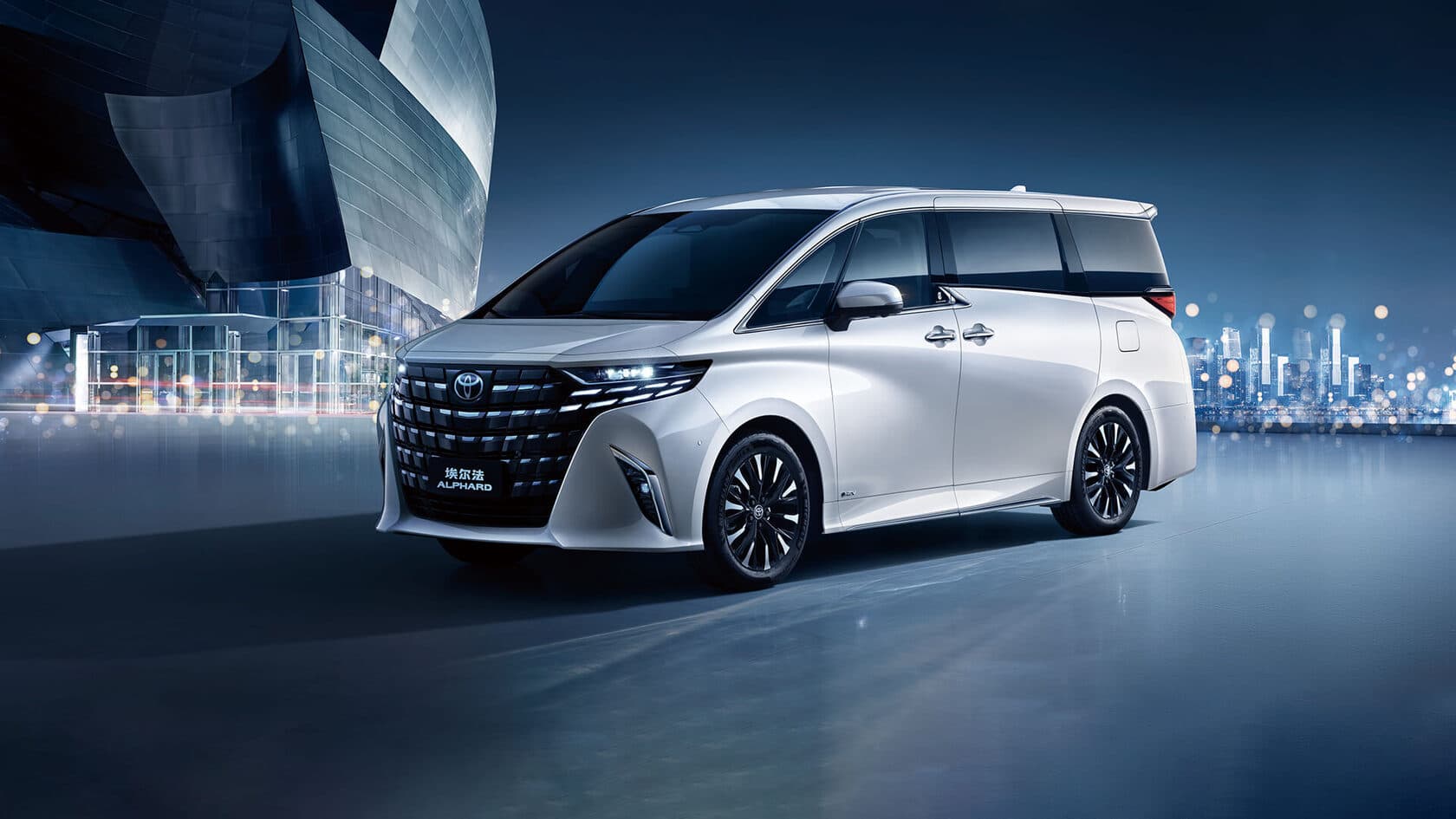 TOYOTA ALPHARD — фото 2