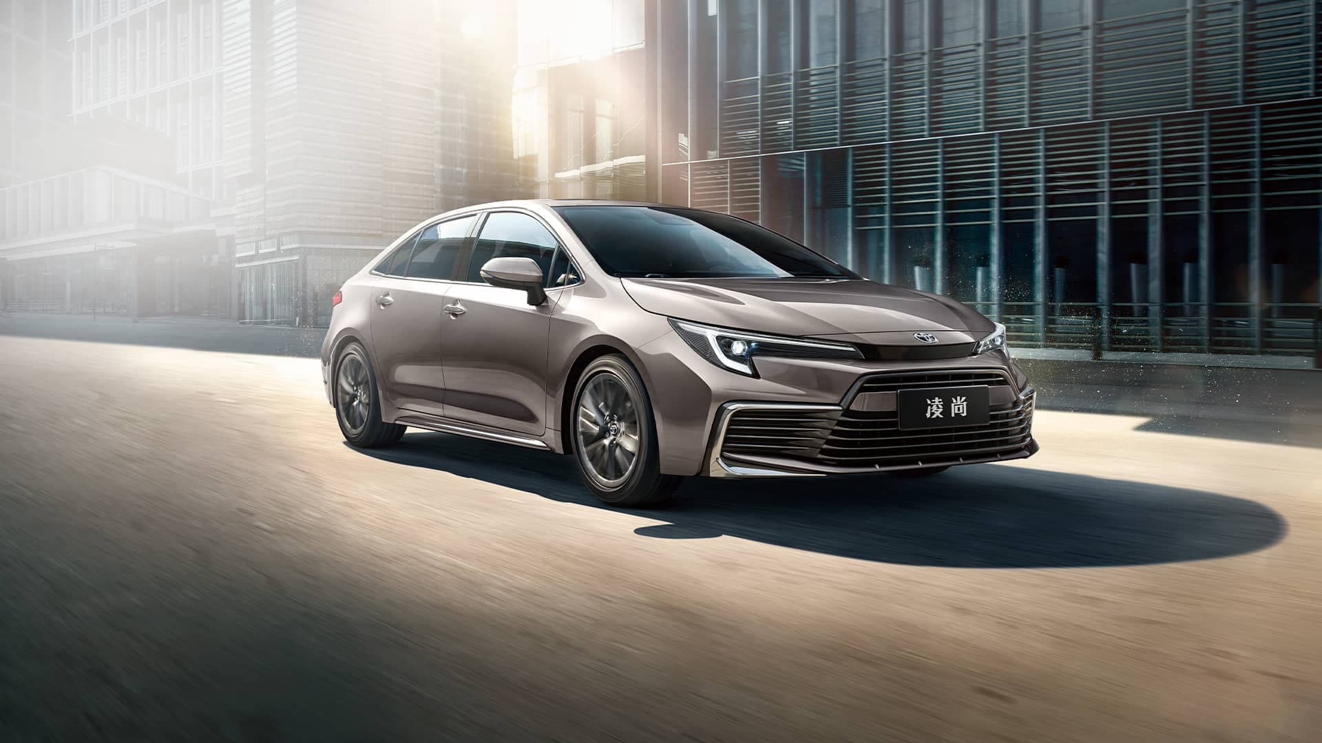 TOYOTA COROLLA HYBRID — фото 2
