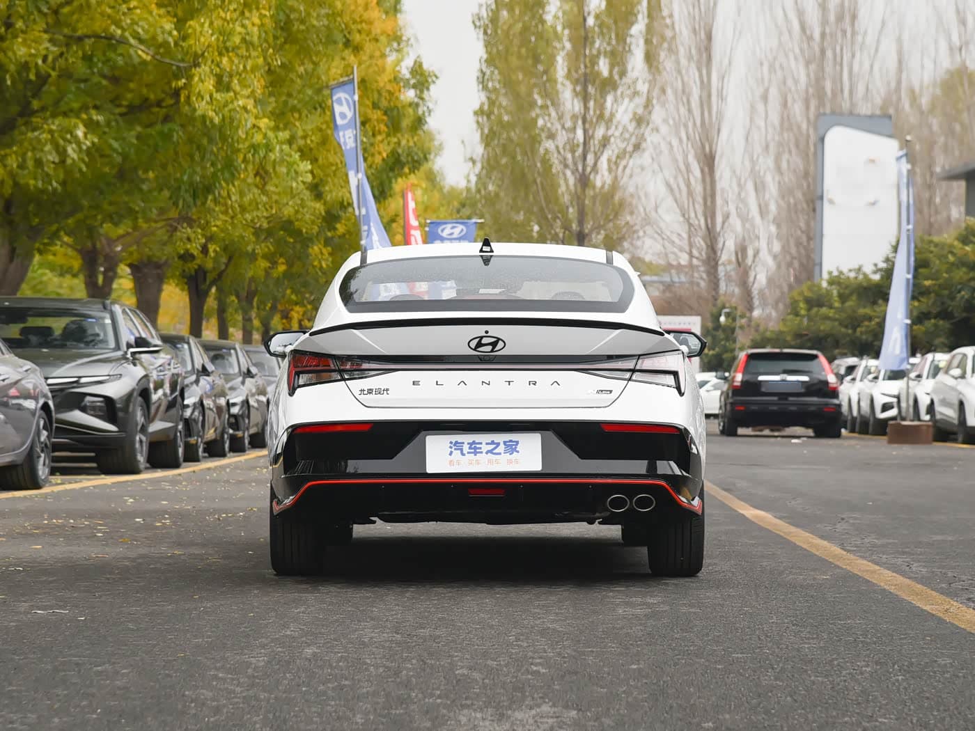 HYUNDAI ELANTRA — фото 4