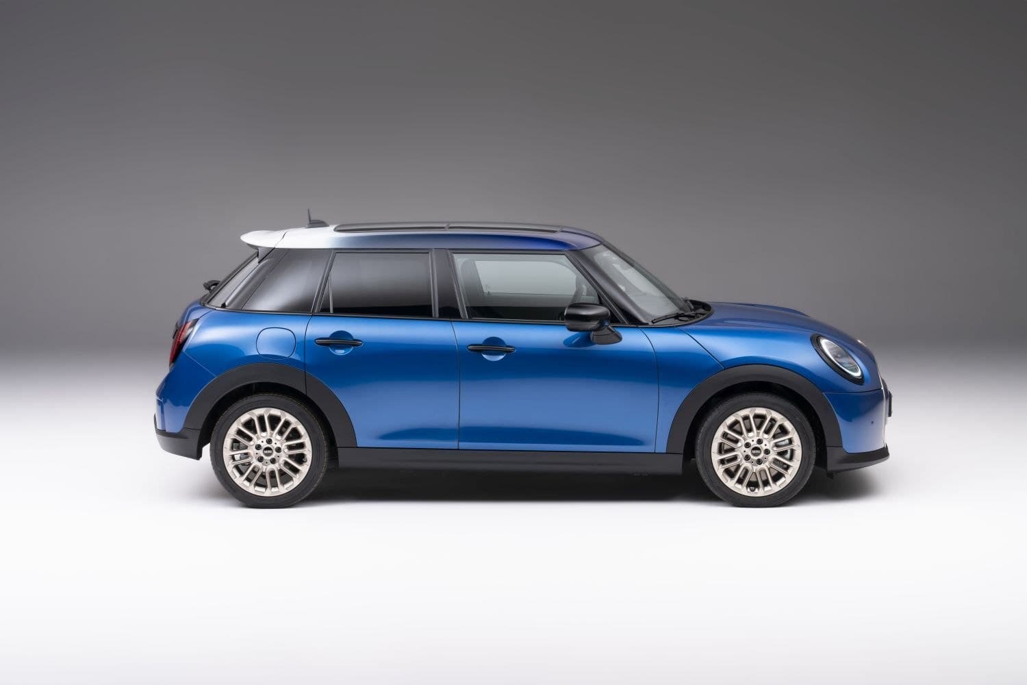 MINI Hatch (F65) — фото 4